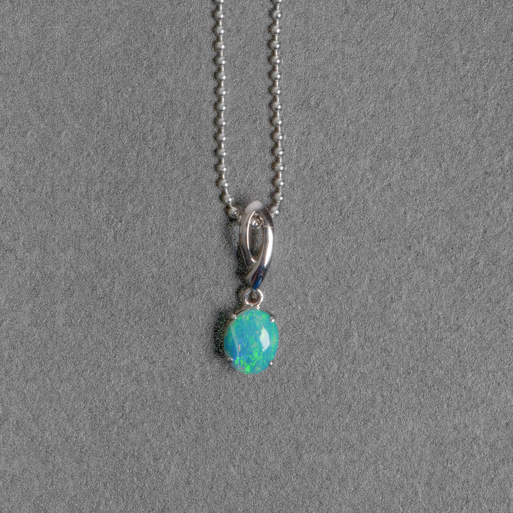 18ct White Gold Opal pendant